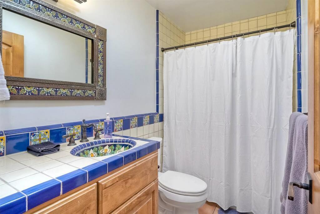 Great Group Retreat! Hacienda Decor, Spacious Floor Plan, Private Backyard Carlsbad Exterior photo