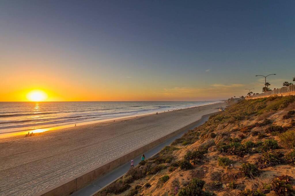 Great Group Retreat! Hacienda Decor, Spacious Floor Plan, Private Backyard Carlsbad Exterior photo